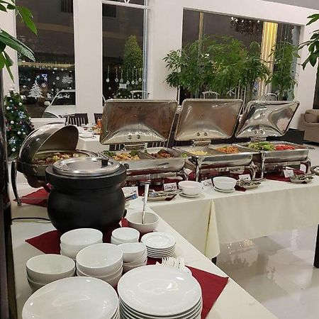 Apple Hotel Three - Near Pnh Airport Phnom Penh Dış mekan fotoğraf