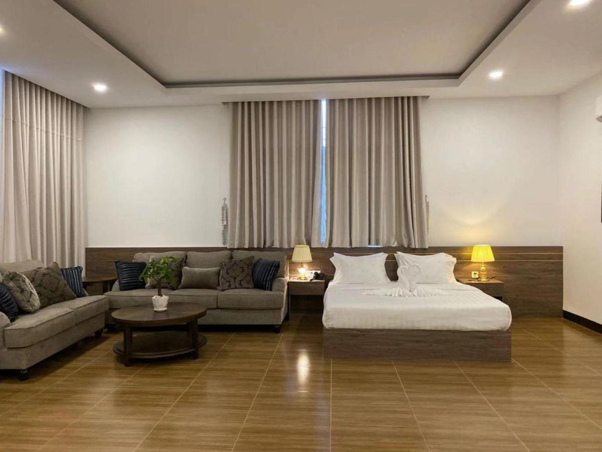 Apple Hotel Three - Near Pnh Airport Phnom Penh Dış mekan fotoğraf