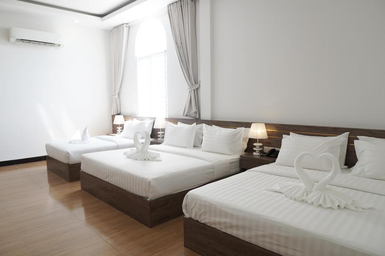Apple Hotel Three - Near Pnh Airport Phnom Penh Dış mekan fotoğraf
