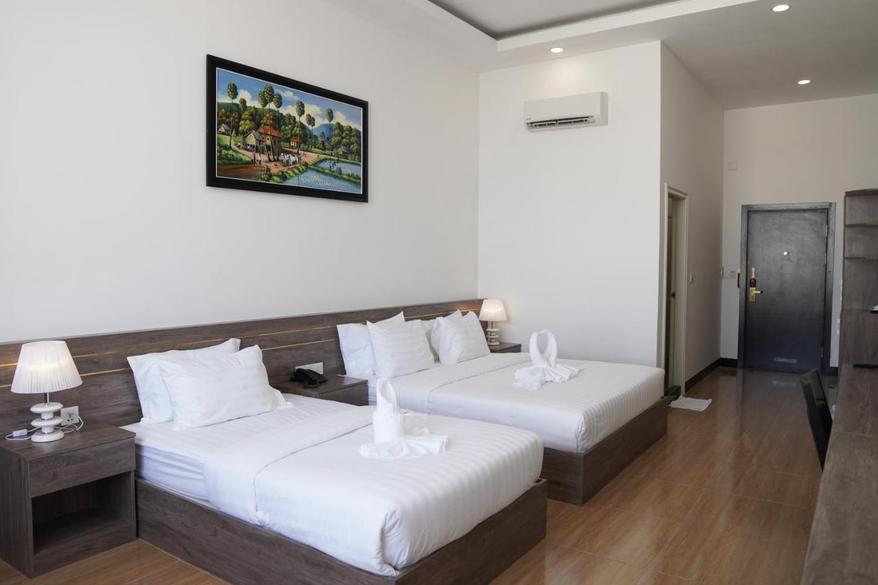 Apple Hotel Three - Near Pnh Airport Phnom Penh Dış mekan fotoğraf