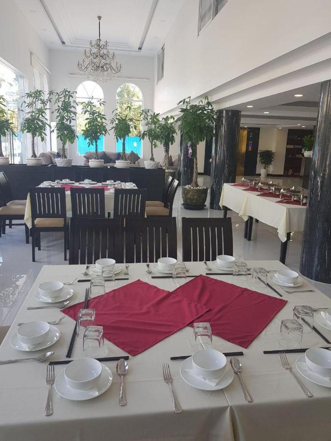 Apple Hotel Three - Near Pnh Airport Phnom Penh Dış mekan fotoğraf