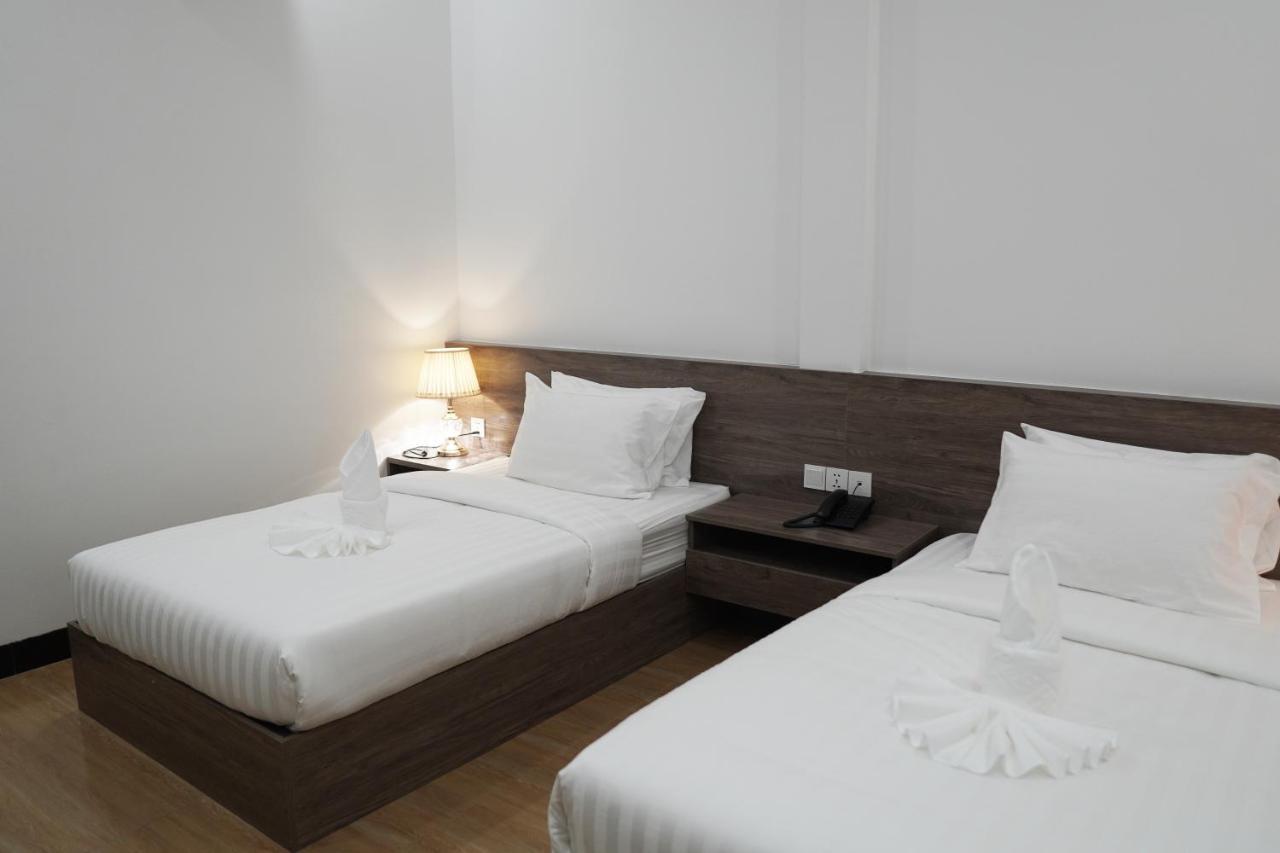 Apple Hotel Three - Near Pnh Airport Phnom Penh Dış mekan fotoğraf